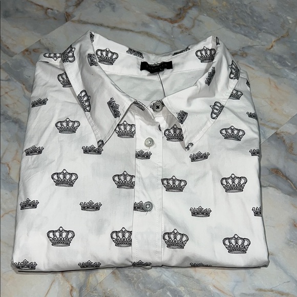 Talbots Tops - NWT Talbots Gray and White Crown Print Blouse